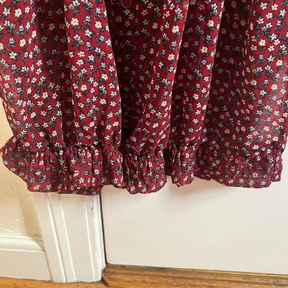 Red Cropped Blouse - Picture 4 of 5